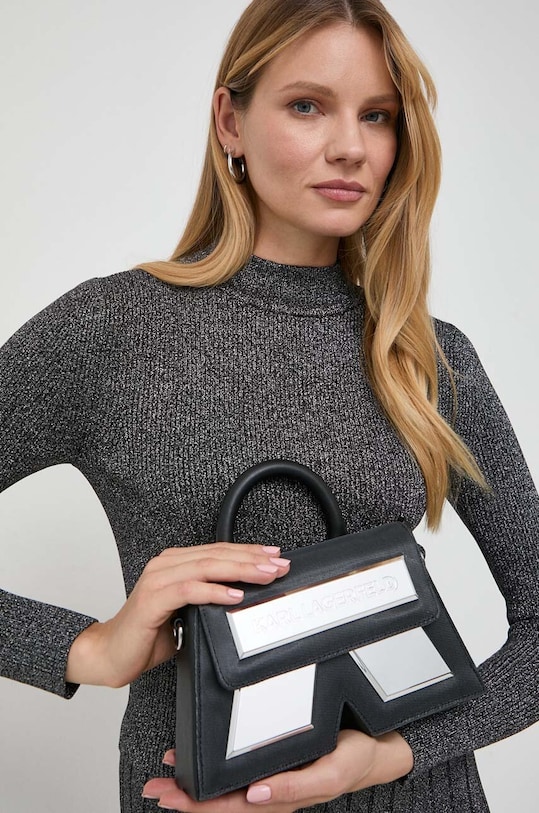 Karl Lagerfeld poseta 226W3099