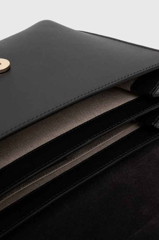 Kožená kabelka A.P.C. PXAWV.F61526 čierna