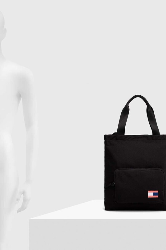 Kabelka Tommy Hilfiger AU0AU01724.9BYX černá
