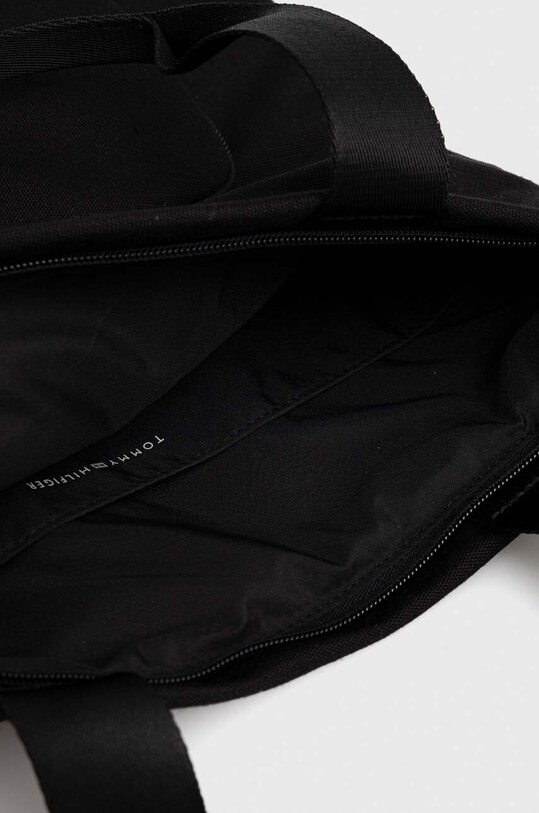 Τσάντα Tommy Hilfiger μαύρο AU0AU01724.9BYX