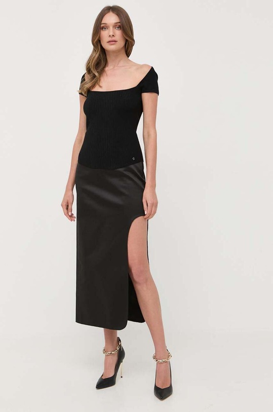 Tričko z hodvábnej zmesi Guess W3YR47.Z37J2 čierna AW23