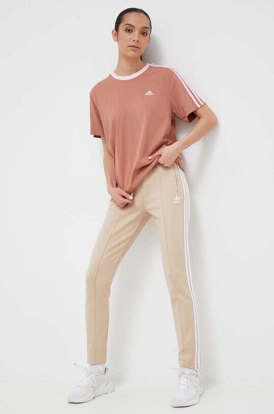 Хлопковая футболка adidas IM2871 коричневый AW23