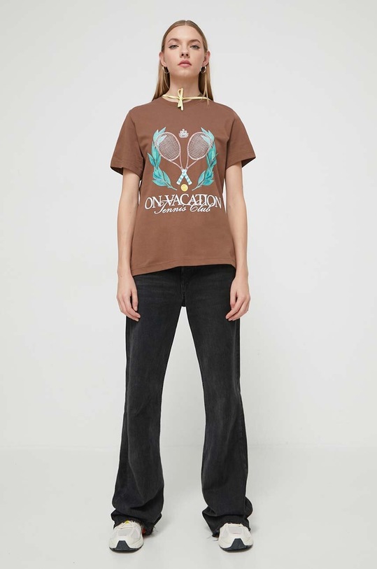 On Vacation tricou din bumbac print maro OVC.LT85