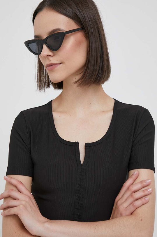 Top Calvin Klein Jeans čierna J20J222017