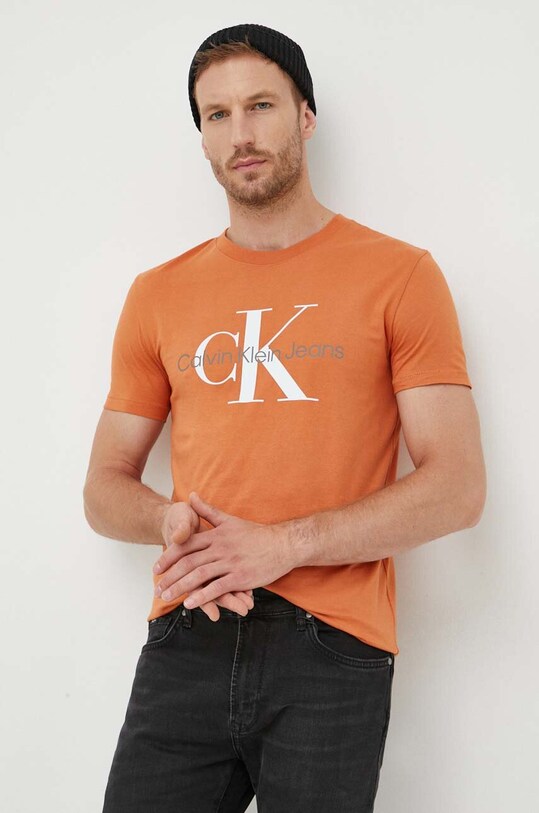Бавовняна футболка Calvin Klein Jeans помаранчевий J30J320806