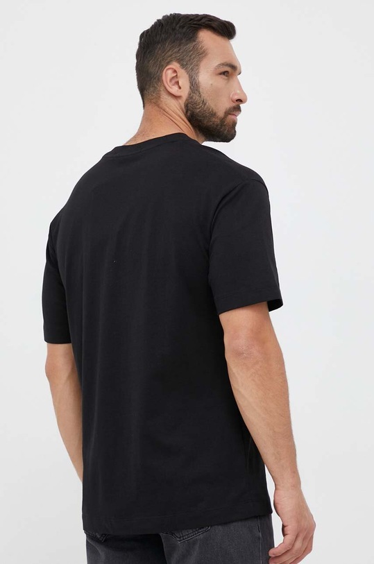 Дрехи Памучна тениска Calvin Klein Jeans J30J323759 черен