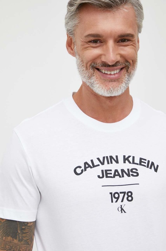 Bavlnené tričko Calvin Klein Jeans potlač biela J30J324206