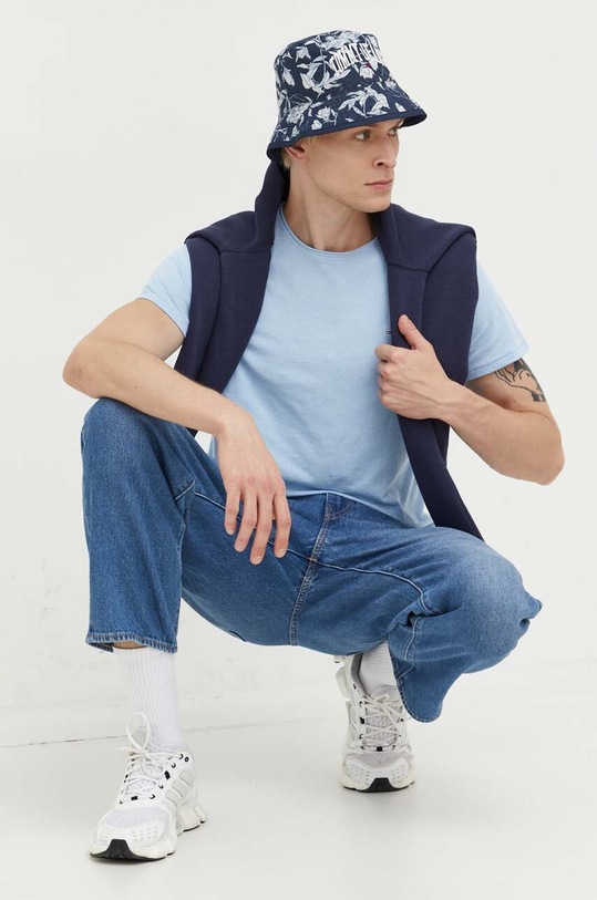 Tričko Tommy Jeans DM0DM09586. modrá AW24