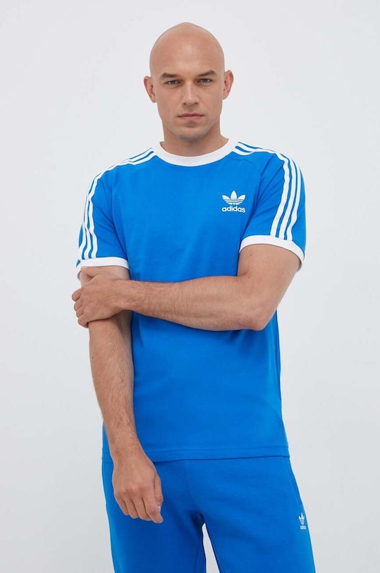 Bavlněné tričko adidas Originals nášivka modrá IN7745