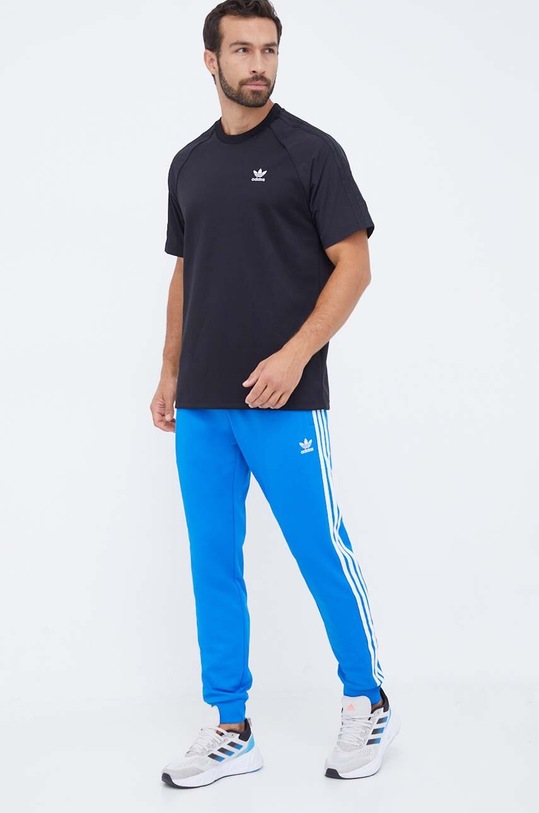 Tričko adidas Originals II5780 čierna AW23
