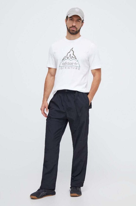 Бавовняна футболка adidas Originals IJ0702 бежевий AW23