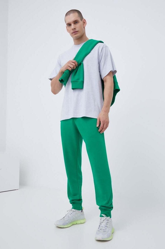 Хлопковая футболка adidas Originals IB9473 серый AW23