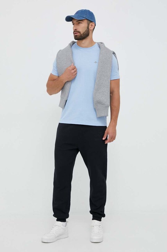 Хлопковая футболка Gant 2003184 голубой SS25