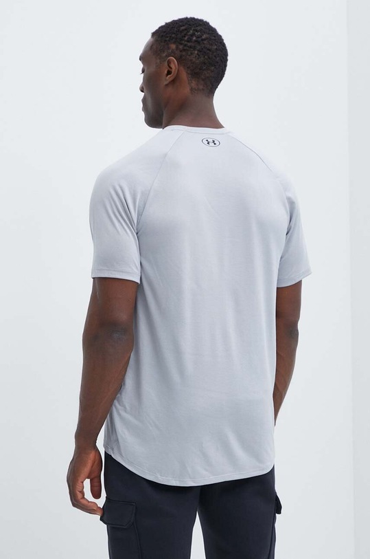 Oblečení Tréninkové tričko Under Armour 1380785 šedá