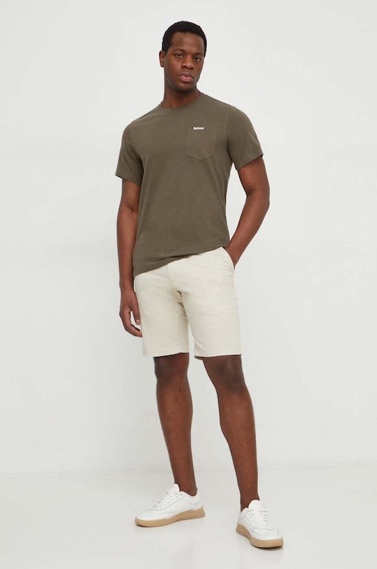 Bavlnené tričko Barbour MTS1114 zelená SS25