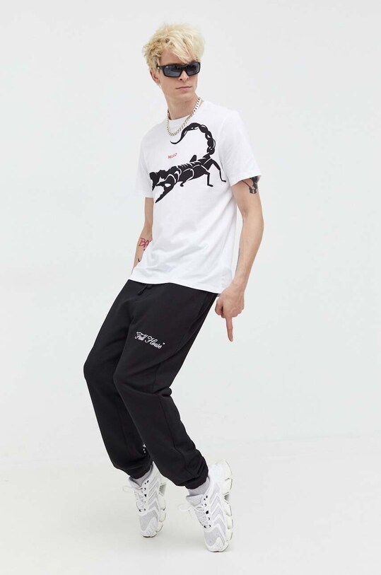 Βαμβακερό μπλουζάκι HUGO 50498196 λευκό AW23
