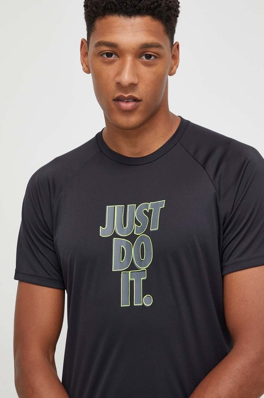 Odzież Nike t-shirt treningowy NESSD685 czarny