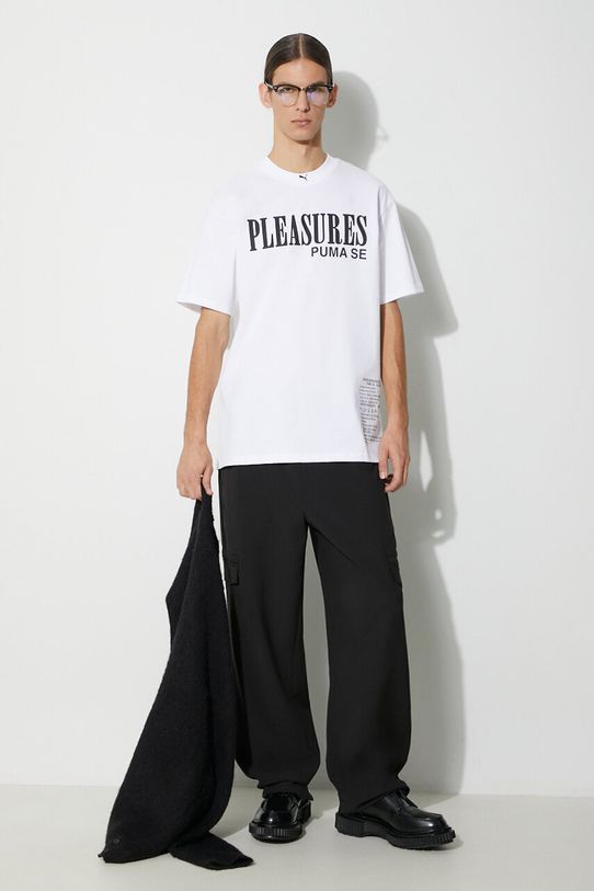 Bavlnené tričko Puma PUMA x PLEASURES Typo Tee relaxed biela 620878