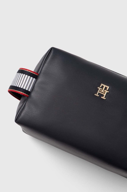 Kosmetická taška Tommy Hilfiger námořnická modř AW0AW16332