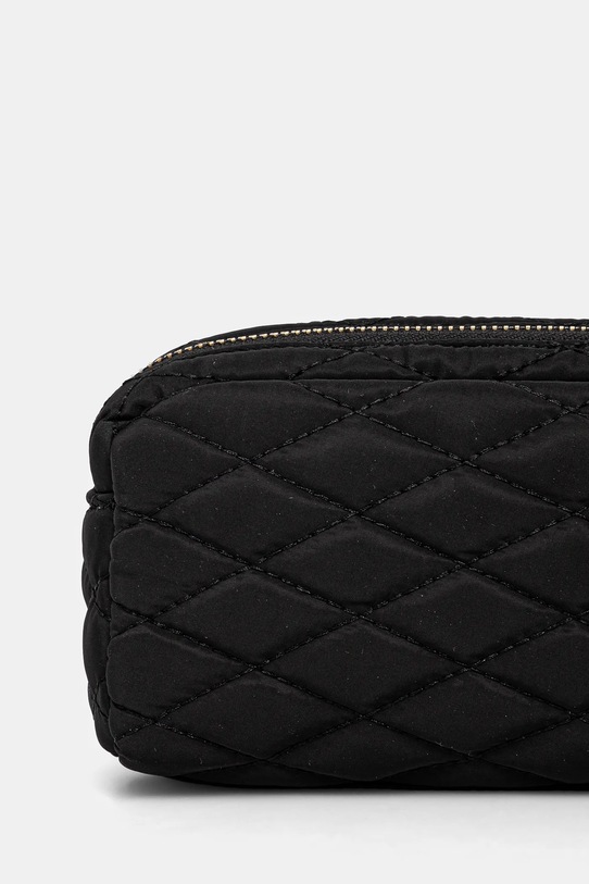 Dodatki Kozmetična torbica Guess PW7489.P4473 črna