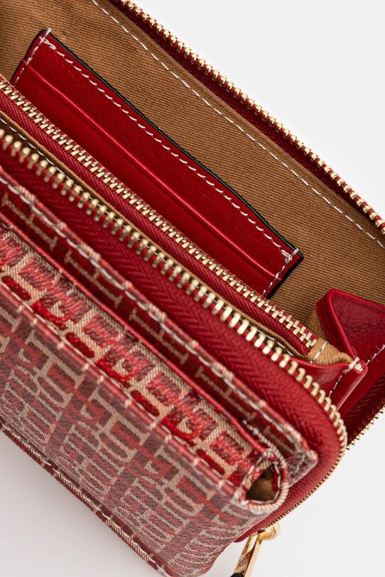 Pedro del Hierro pokrowiec na telefon 1118534