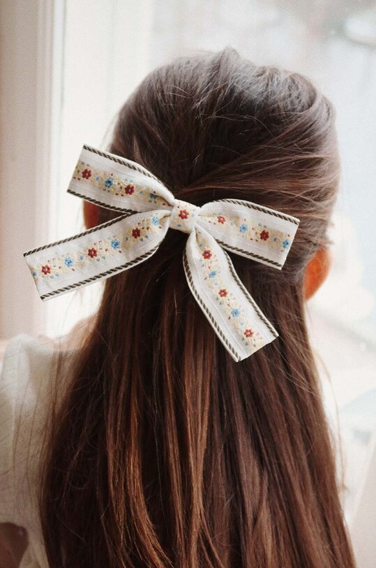 Konges Sløjd spinka do włosów dziecięca RIBBON BOWIE HAIR CLIP biały KS101646