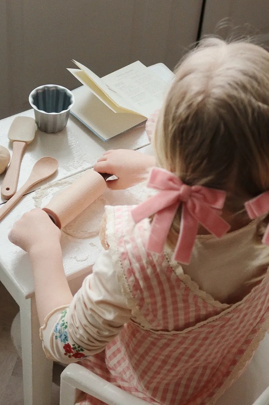 Detská zástera Konges Sløjd KIDS FRILL APRON SET KS102011 ružová
