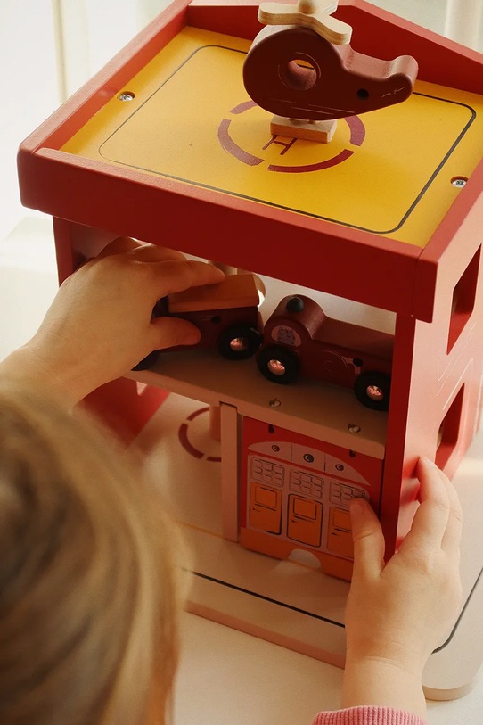 Dřevěná hasičská stanice Konges Sløjd WOODEN FIRE STATION FSC červená KS102144