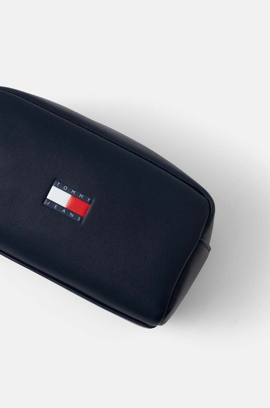 Δερμάτινη τσάντα καλλυντικών Tommy Jeans σκούρο μπλε AM0AM12439