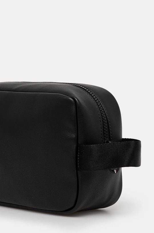 Tommy Hilfiger kosmetyczka AM0AM12979 czarny AW24