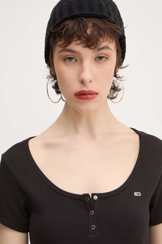Tričko Tommy Jeans černá DW0DW18669