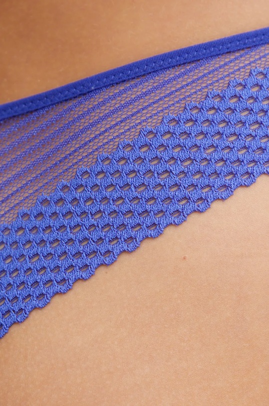 Oblečení Kalhotky brazilky Chantelle C22AG0 námořnická modř