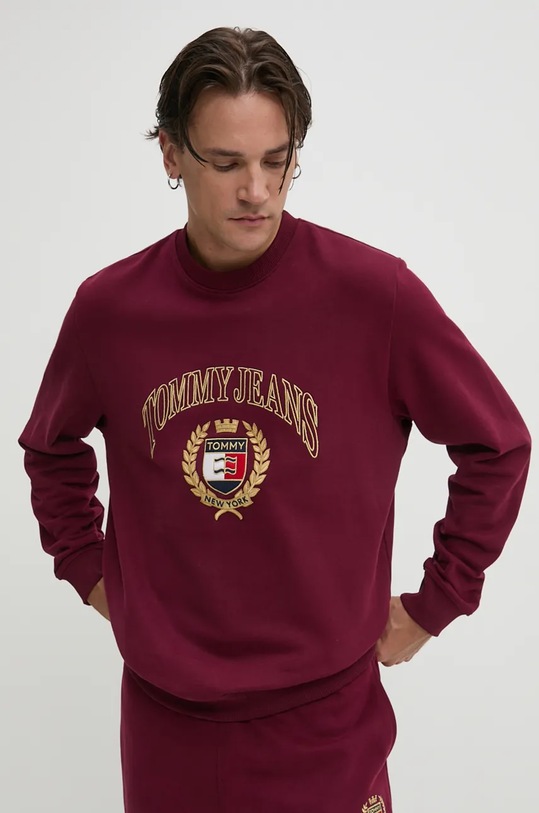 Bavlněná mikina Tommy Jeans bez kapuce burgundské DM0DM19755