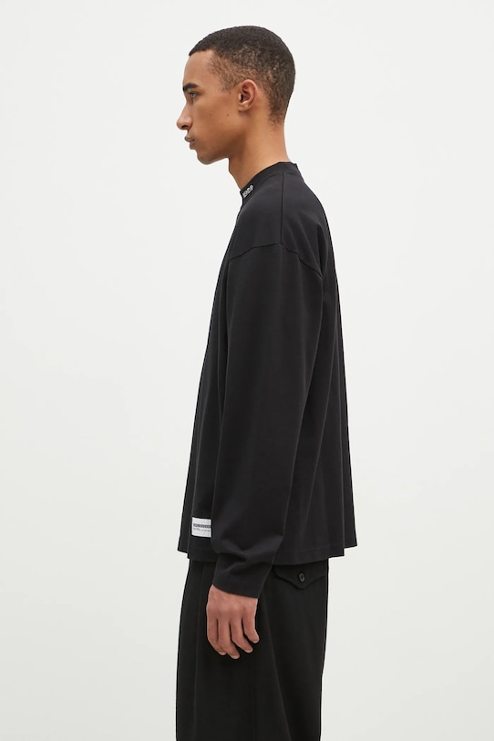 Bavlněné tričko s dlouhým rukávem NEIGHBORHOOD ClaSSic Mockneck Longsleeve 242FPNH.CSM09 černá AW24