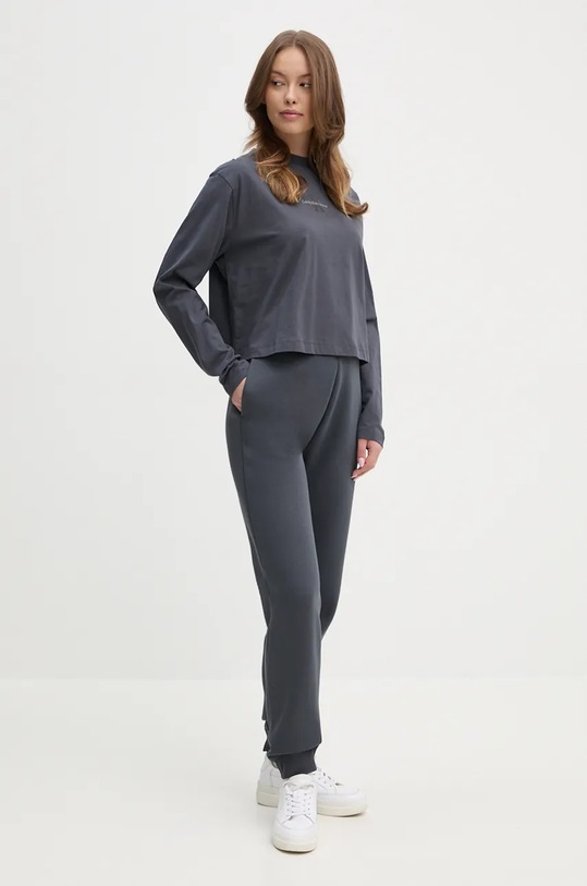 Pamučna majica dugih rukava Calvin Klein Jeans J20J224200 siva NC24