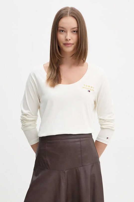 Bavlněné tričko s dlouhým rukávem Tommy Hilfiger nášivka béžová UW0UW05571