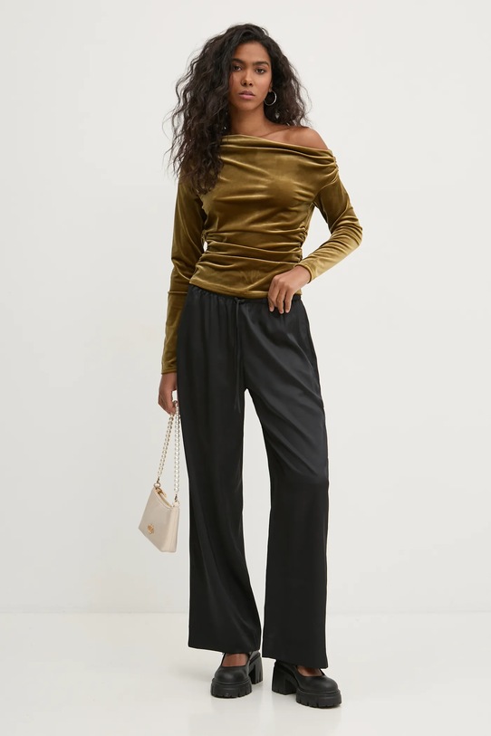 Кадифен суичър Abercrombie & Fitch KI139.4785.300 зелен AW24