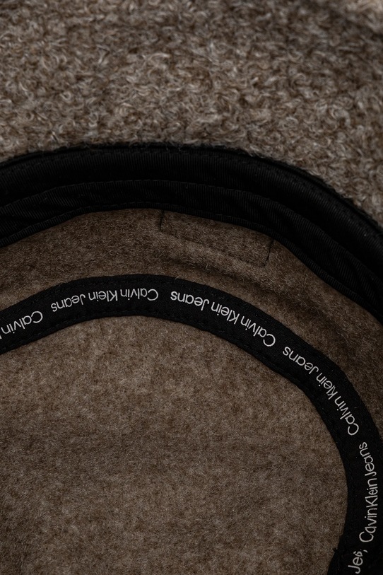 Klobouk Calvin Klein Jeans šedá K60K612754