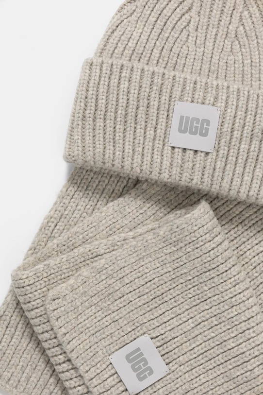 UGG cappello e sciarpa con aggiunta di lana grigio 101733