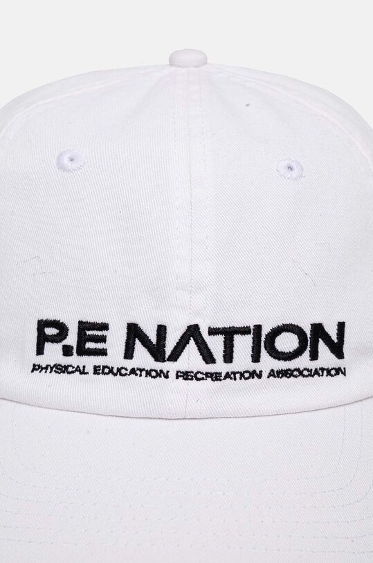Памучна шапка с козирка P.E Nation Homage Cap 243A417 бял AW24