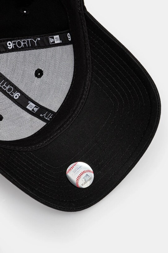 New Era czapka z daszkiem bawełniana CORE CLASSICS 9TWENTY® NEW YORK YANKEES czarny 60364306