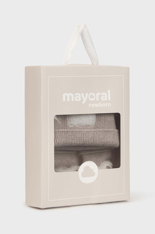 Chłopiec Mayoral Newborn komplet niemowlęcy - czapka i skarpetki 2-pack 9770.1G.Newborn.9BYH beżowy