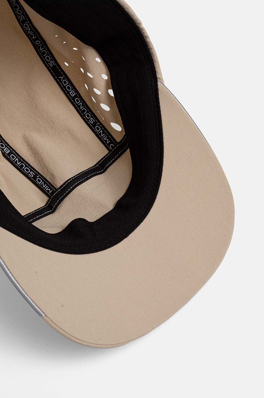 Asics czapka z daszkiem Ultra Lightweight beżowy 3013A974.021