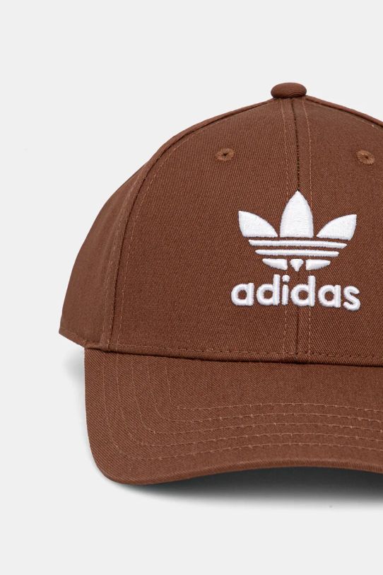 adidas Originals czapka z daszkiem bawełniana IX7572 brązowy AW24