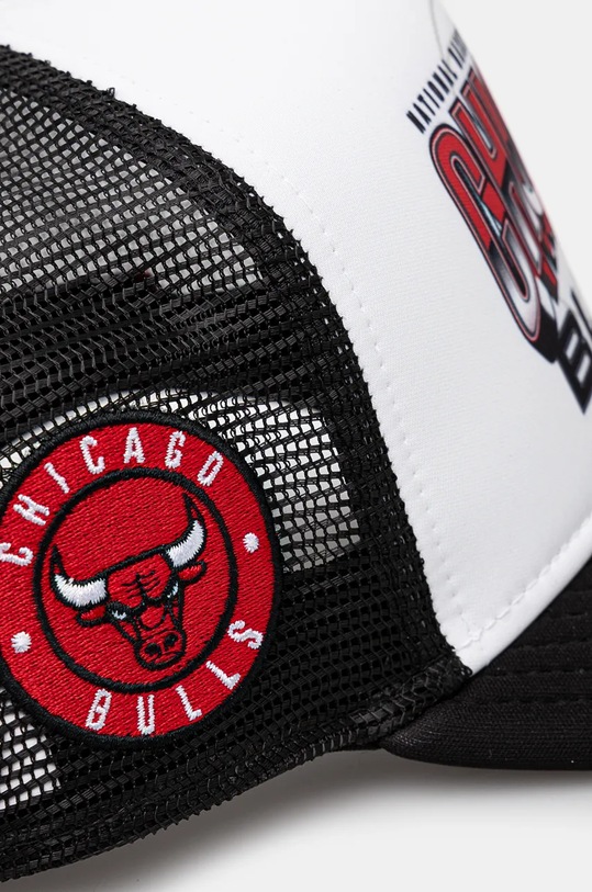 New Era șapcă TEAM COLOUR TRUCKER CHICAGO BULLS 60565421 negru AW24
