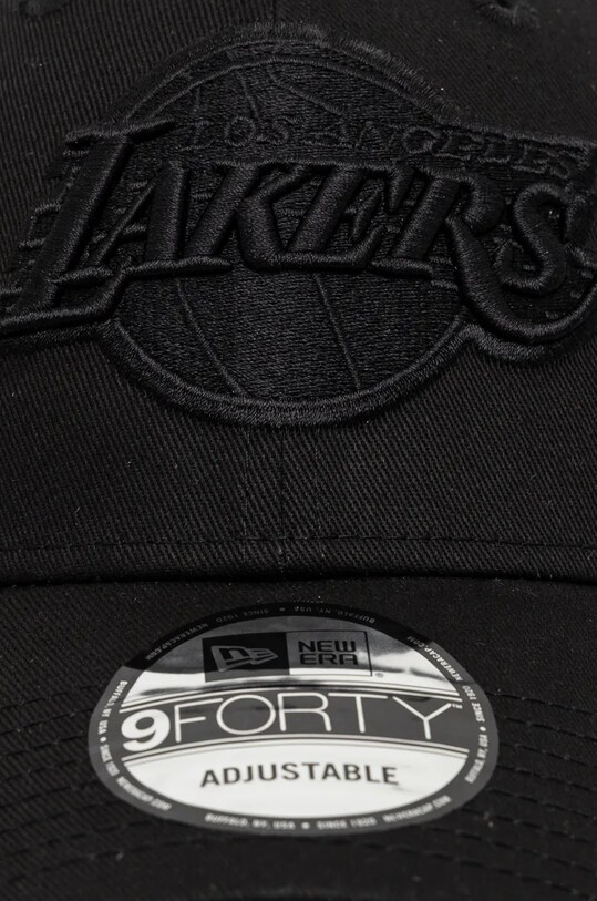New Era șapcă de baseball din bumbac LEAGUE ESSENTIAL 9TWENTY® LOS ANGELES LAKERS negru 60471482