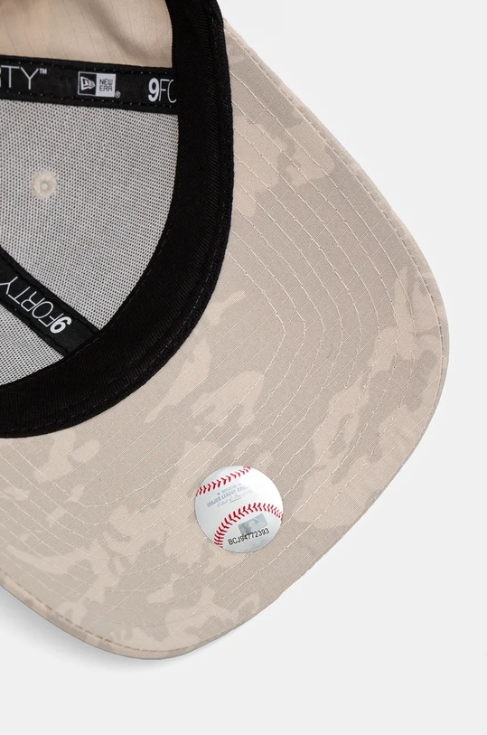 Akcesoria New Era czapka z daszkiem CAMO AOP 9FORTY® NEW YORK YANKEES 60565346 szary