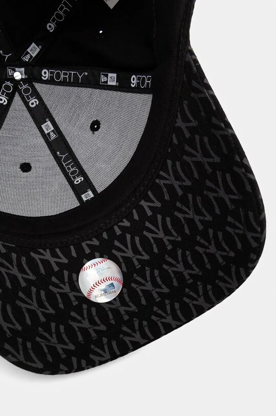 New Era șapcă de baseball din bumbac TEAM MONOGRAM 9FORTY® NEW YORK YANKEES 60565357 negru AW24