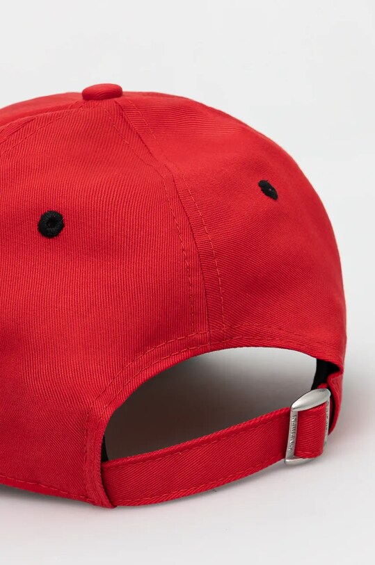 New Era czapka z daszkiem bawełniana NBA SIDE PATCH 9FORTY® CHICAGO BULLS 60565137 czerwony AW24