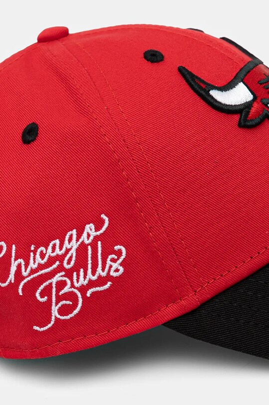 New Era czapka z daszkiem bawełniana NBA SIDE PATCH 9FORTY® CHICAGO BULLS czerwony 60565137